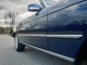 Mercedes-Benz 560 SL 1986 года  (NA)